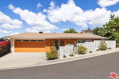 Photo of 1241 Corona Drive, Glendale, CA 91205 (MLS # 26842471)