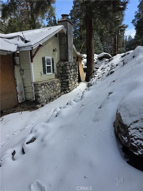 Photo of 39550 Prospect Dr, Forest Falls, CA 92339 (MLS # HD26006561)