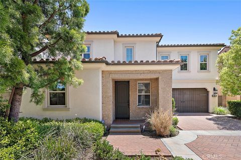 21 Fanpalm Irvine CA 92620