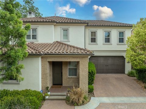 21 Fanpalm Irvine CA 92620