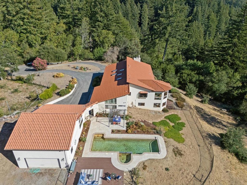600 Ridge Top Road