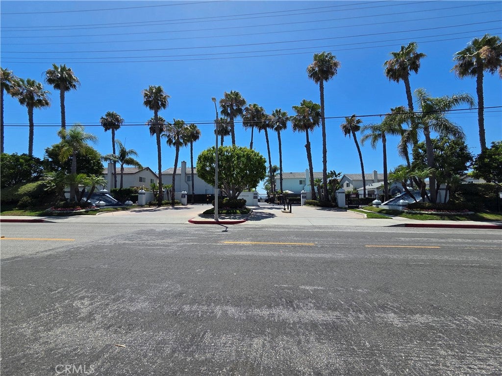 1331 Abraham Terrace