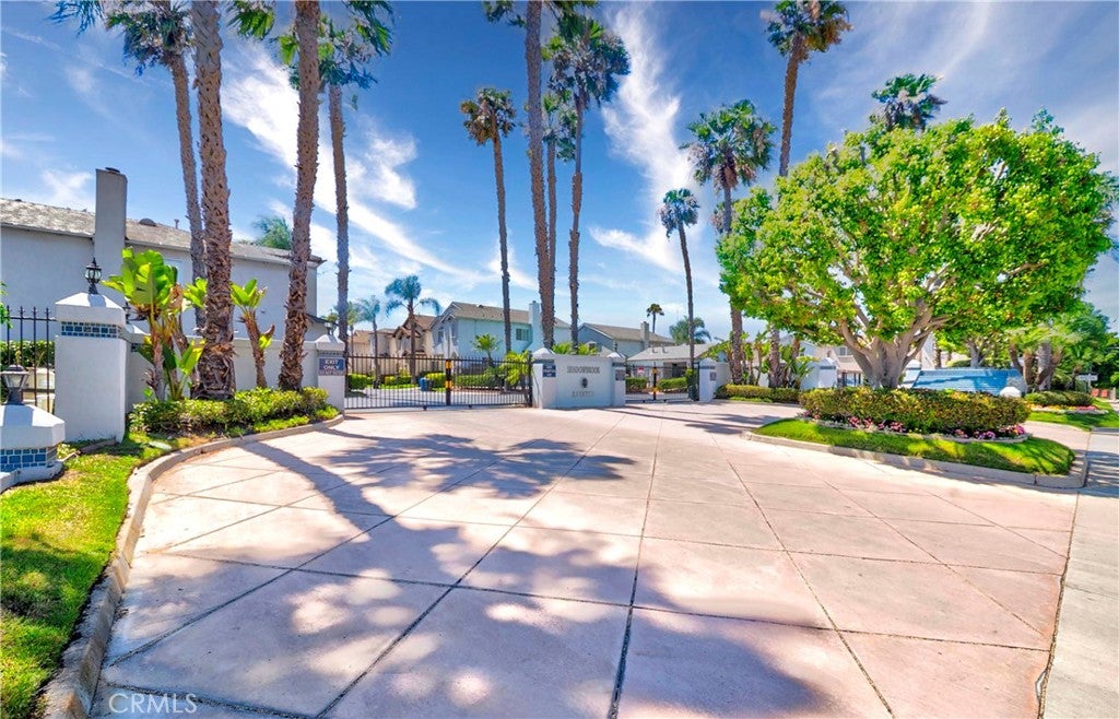 1331 Abraham Terrace