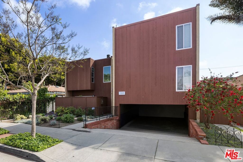 Photo of 1552 Harvard Street #3, Santa Monica, CA 90404 (MLS # 25594627)