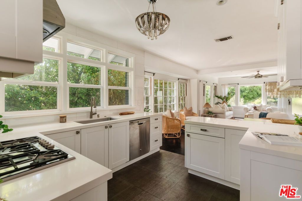 listing image 130724071817246056740