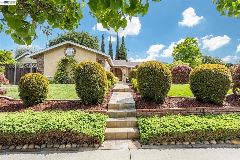 2616 Peartree Lane