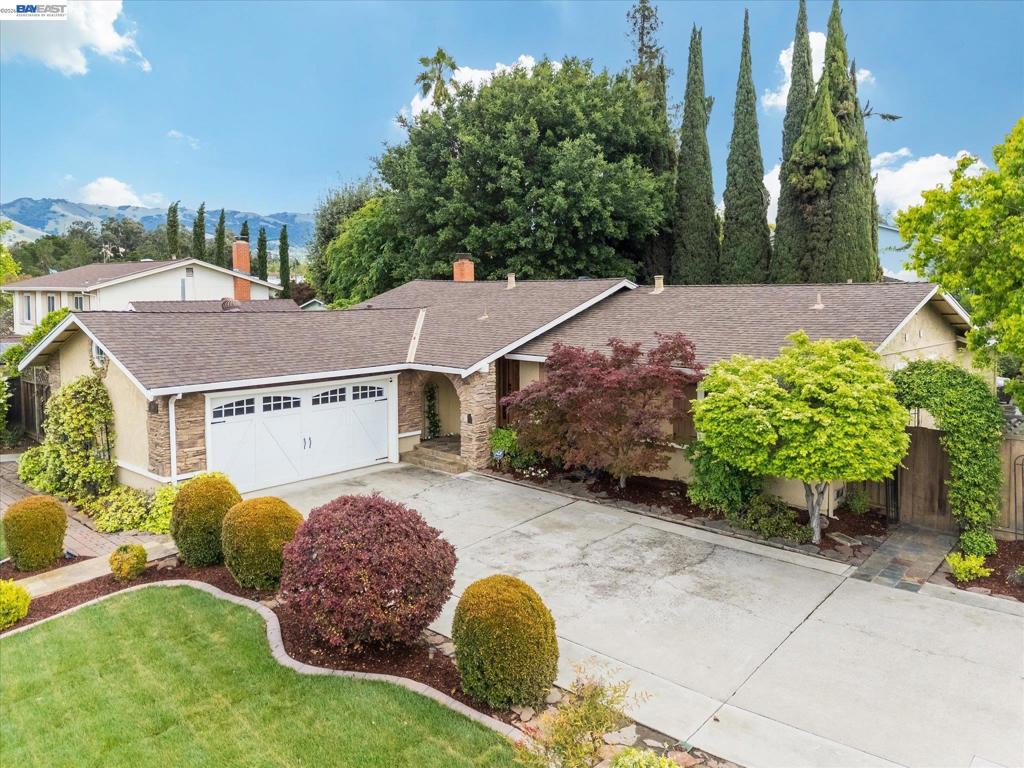 2616 Peartree Lane