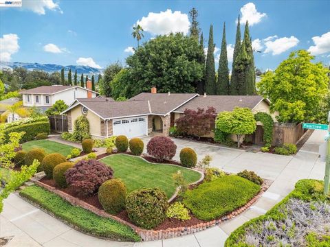 Photo of 2616 Peartree Lane, San Jose, CA 95121 (MLS # 41132138)