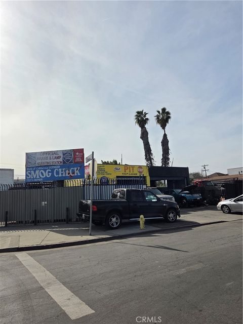 Photo of 8401 S San Pedro St, Los Angeles, CA 90003 (MLS # DW26024550)