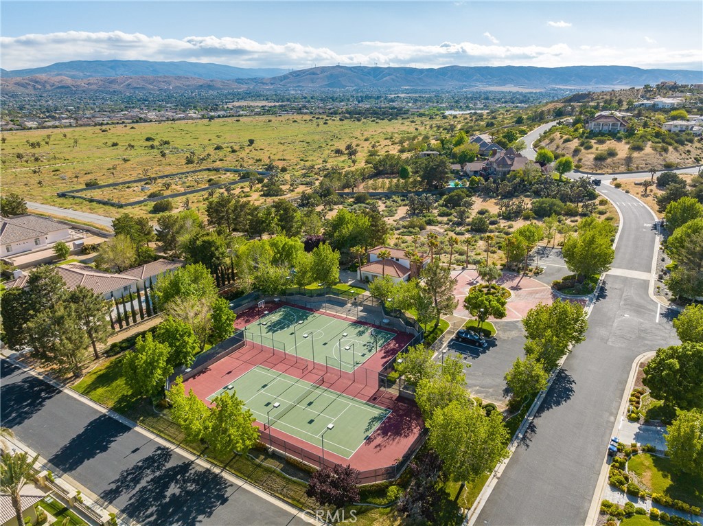 41915 Loma Vista
