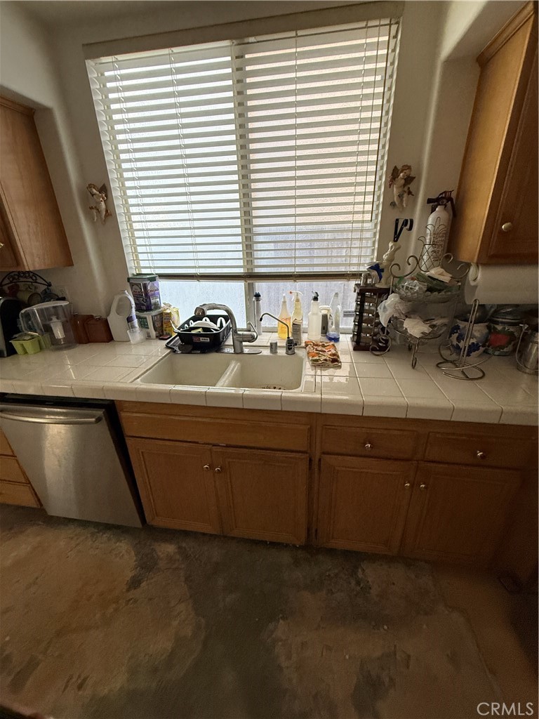 19327 Ackerman Avenue