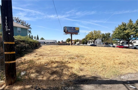 Photo of 46610332 Divisadero, Fresno, CA 93721 (MLS # FR26200231)