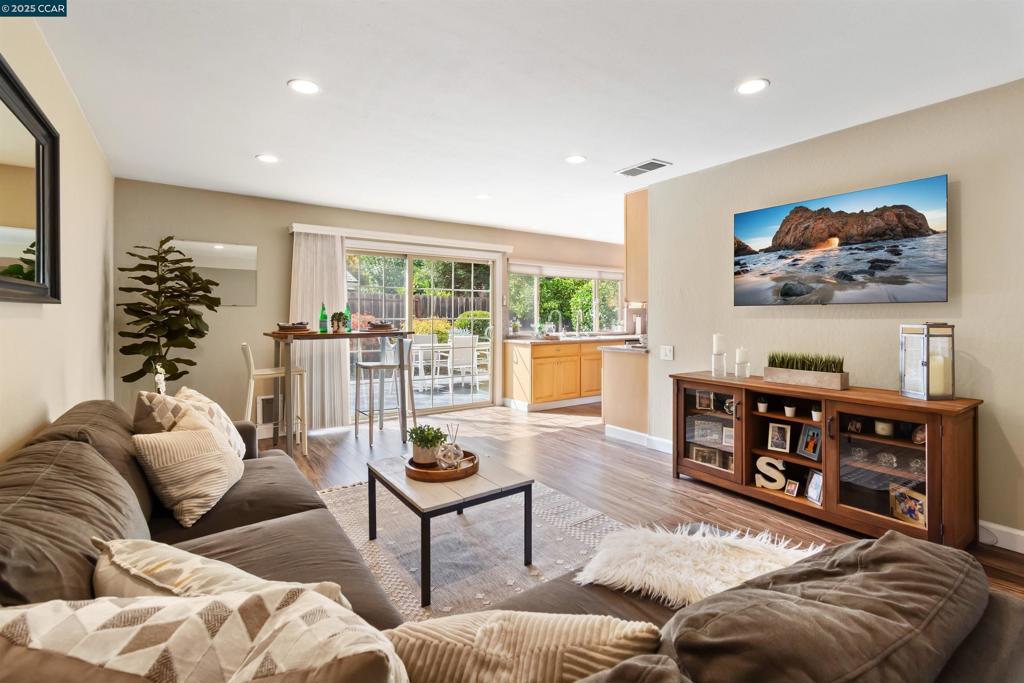 THE CROSSINGS - Residential