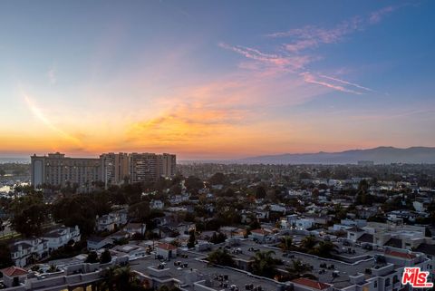 13700 Marina Pointe Drive 1520 Marina Del Rey CA 90292