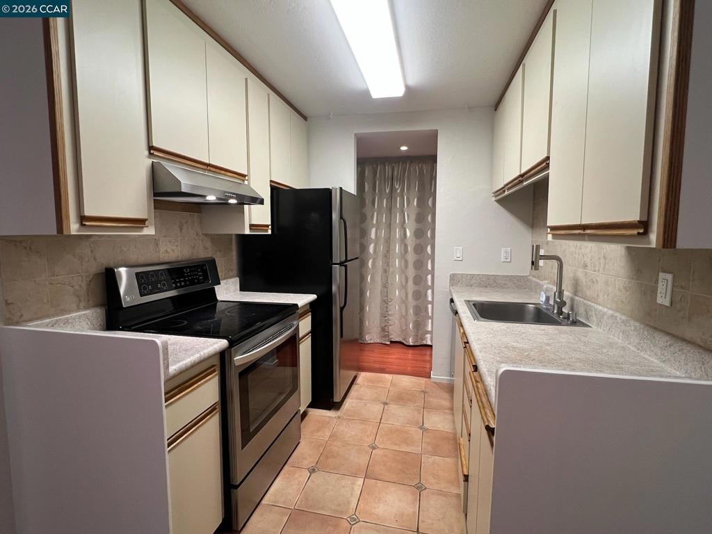1236 Walker Ave 105