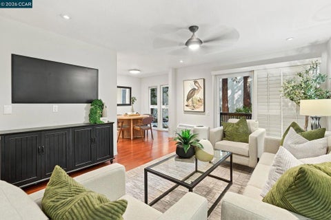 Photo of 1236 Walker Ave #105, Walnut Creek, CA 94596 (MLS # 41146754)