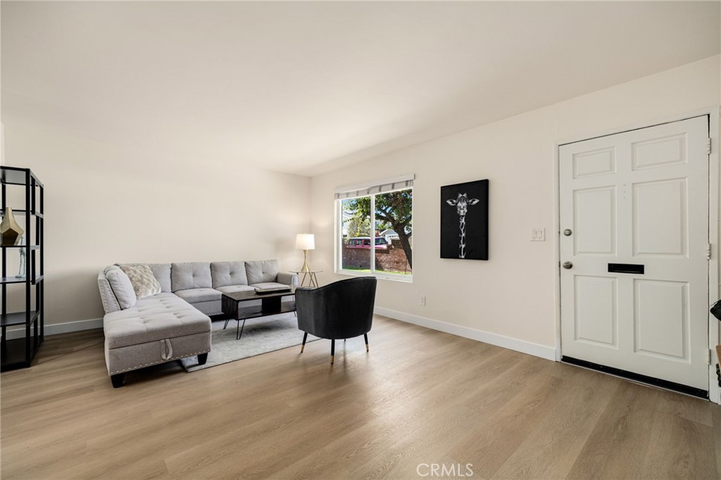 3342 Bradbury 22