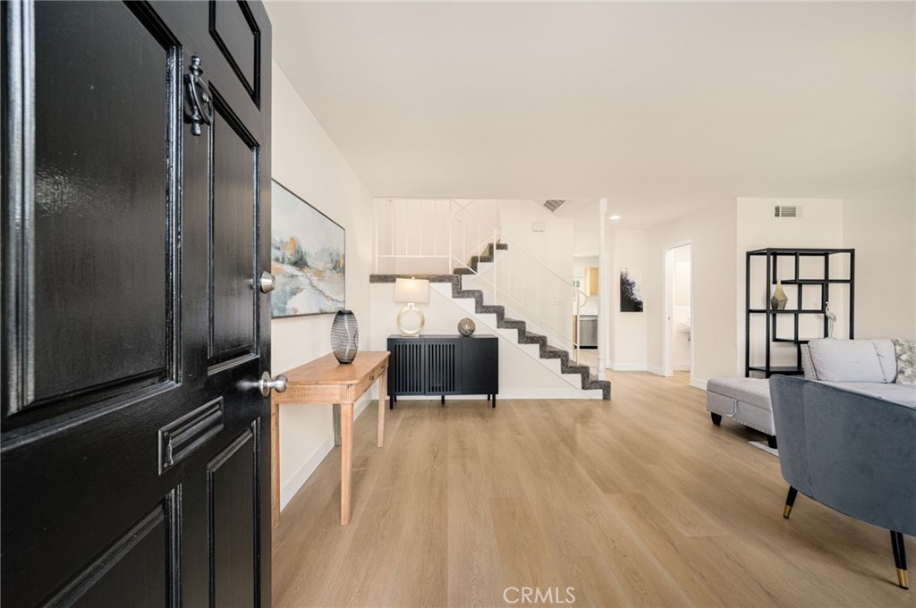 3342 Bradbury 22