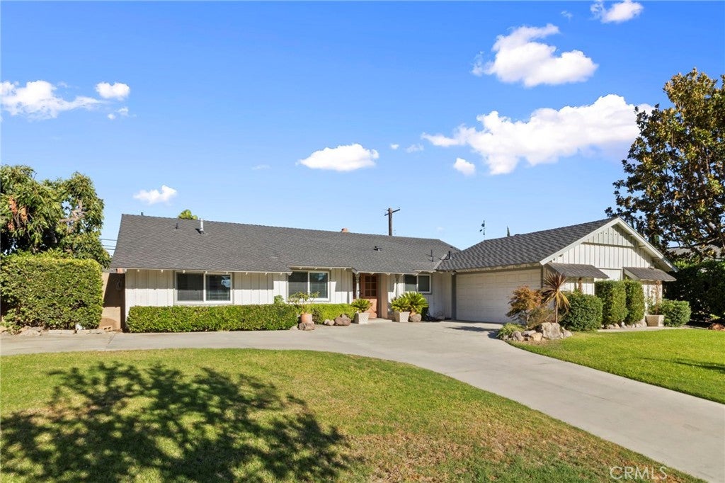 1338 N Albright