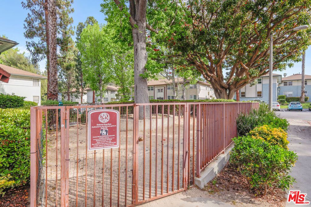Photo of 3612 Kalsman Drive #3, Los Angeles, CA 90016 (MLS # 25576737)