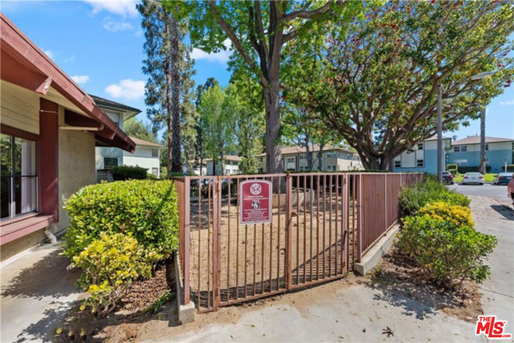 Photo of 3612 Kalsman Drive #3, Los Angeles, CA 90016 (MLS # 25576737)