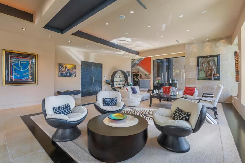 listing image 130725476159174643089