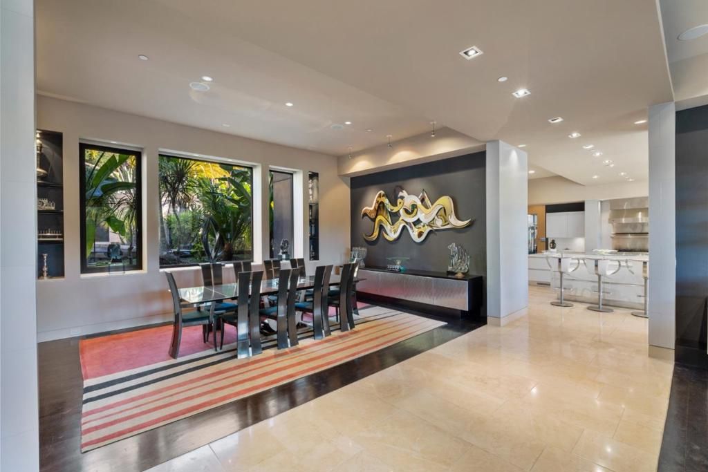 listing image 130720691405796197634