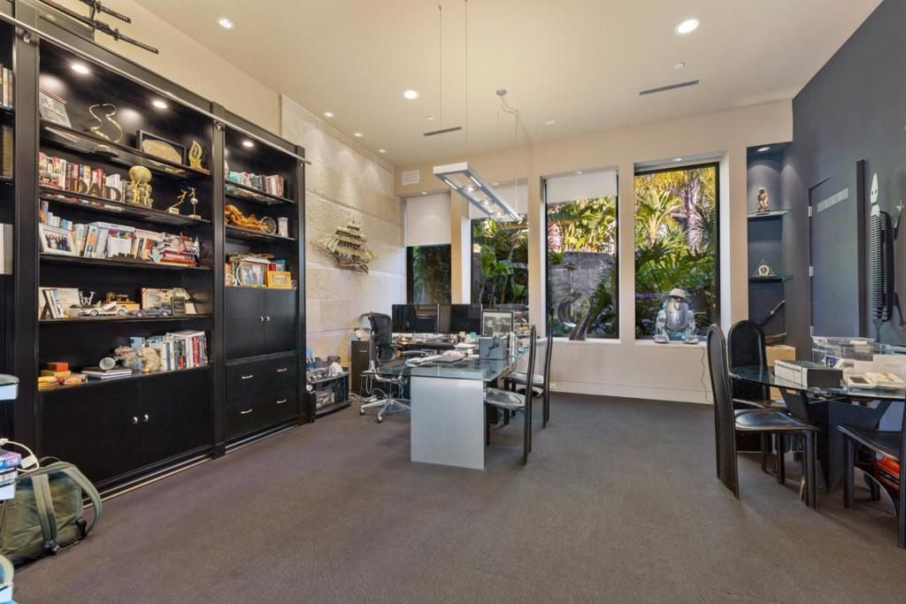 listing image 130724099942756719263