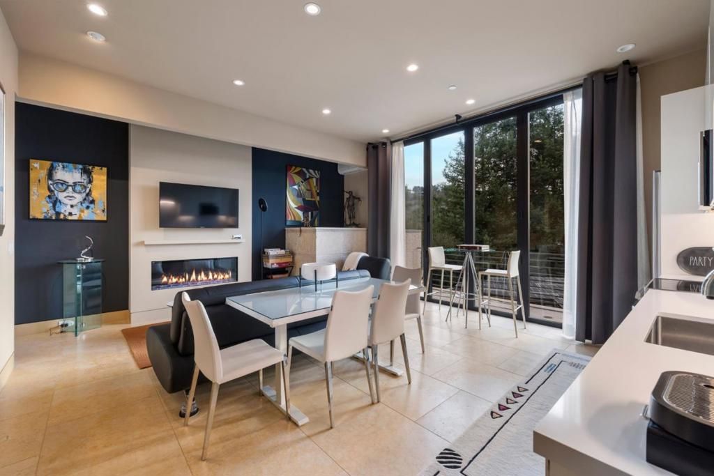 listing image 130724232414926069380