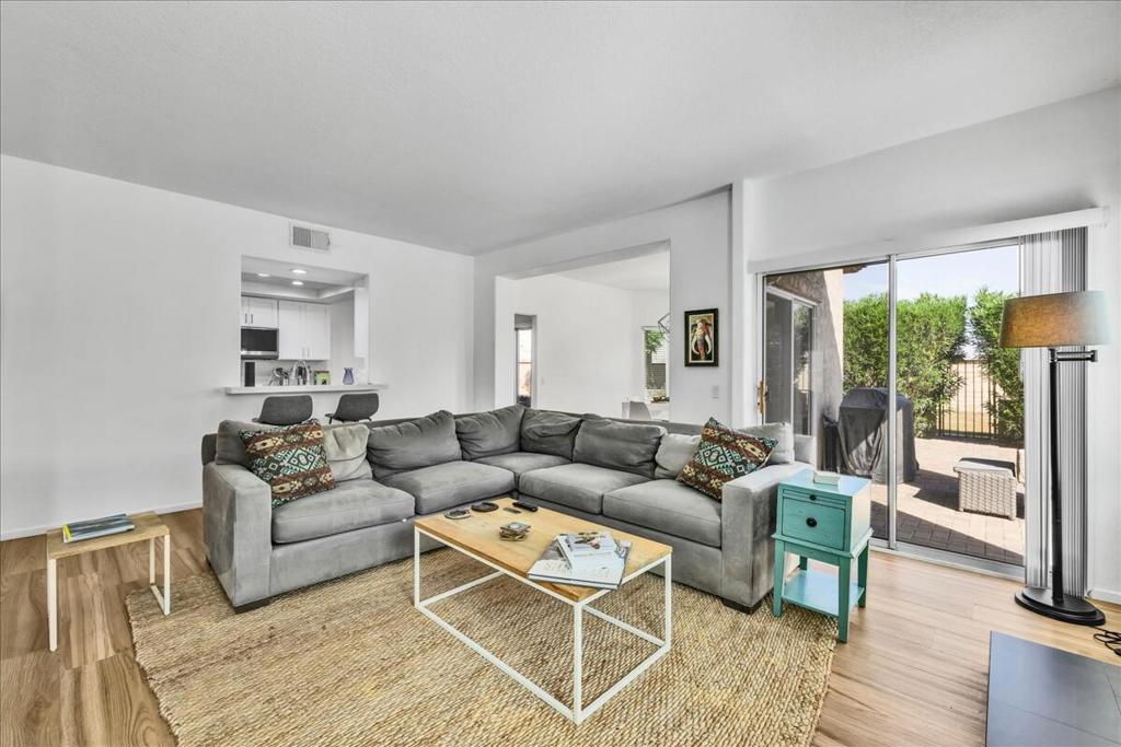 Laguna De La Paz - Residential Lease