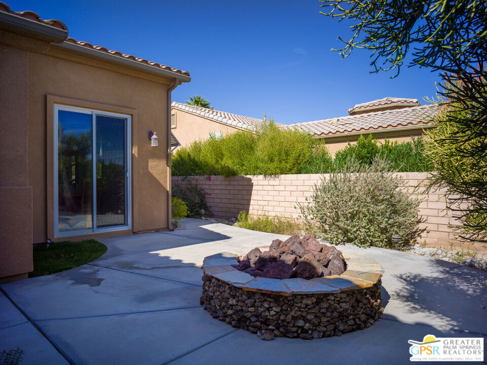 Four Seasons - Residential