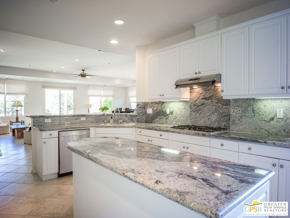 Four Seasons - Residential