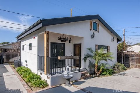 Photo of 199 N Myers Street, Burbank, CA 91506 (MLS # SR26047453)