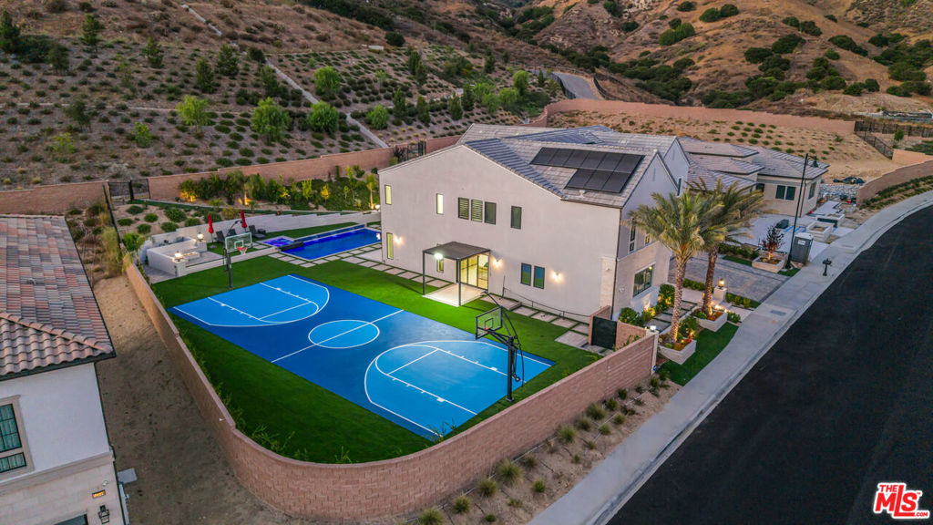 12553 N Ridgeline Road