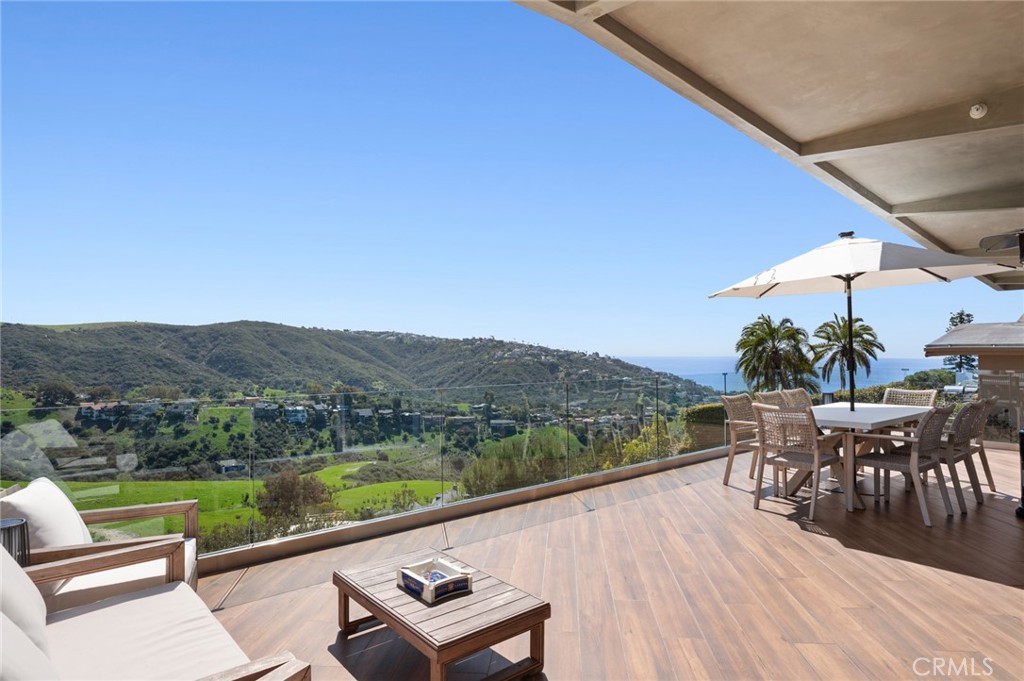 2085 Temple Hills Drive