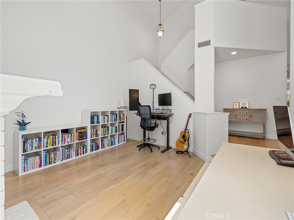 Manhattan Beach, California, 90266, United States, 3 Bedrooms Bedrooms, ,3 BathroomsBathrooms,Residential,Active,2041475
