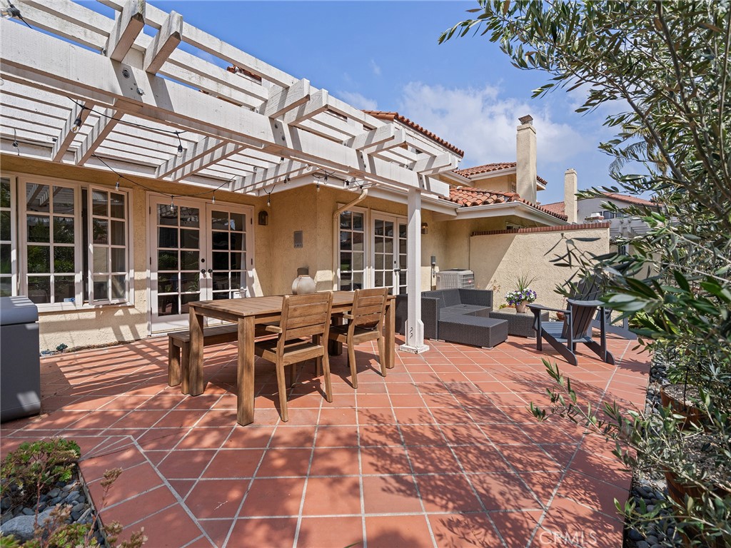 Manhattan Beach, California, 90266, United States, 3 Bedrooms Bedrooms, ,3 BathroomsBathrooms,Residential,Active,2041475