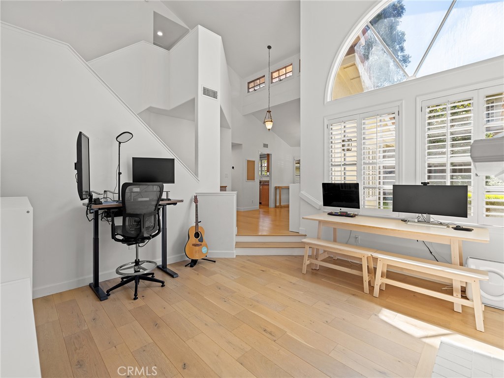 Manhattan Beach, California, 90266, United States, 3 Bedrooms Bedrooms, ,3 BathroomsBathrooms,Residential,Active,2041475