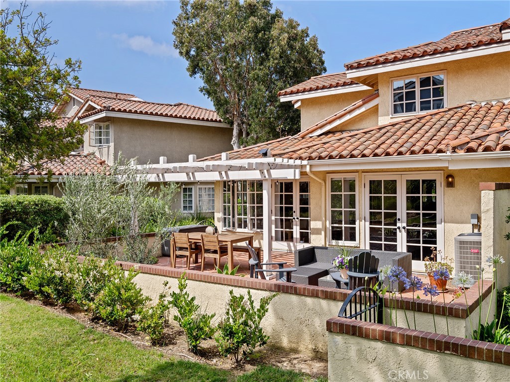 Manhattan Beach, California, 90266, United States, 3 Bedrooms Bedrooms, ,3 BathroomsBathrooms,Residential,Active,2041475