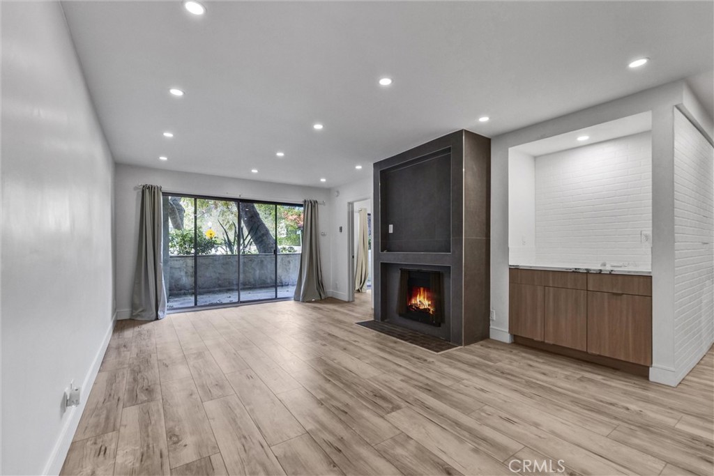 440 Veteran Avenue 102