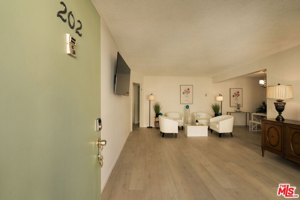 Photo of 1754 N Kenmore Avenue #202, Los Angeles, CA 90027 (MLS # 26655275)