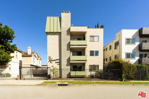 Photo of 1754 N Kenmore Avenue #202, Los Angeles, CA 90027 (MLS # 26655275)