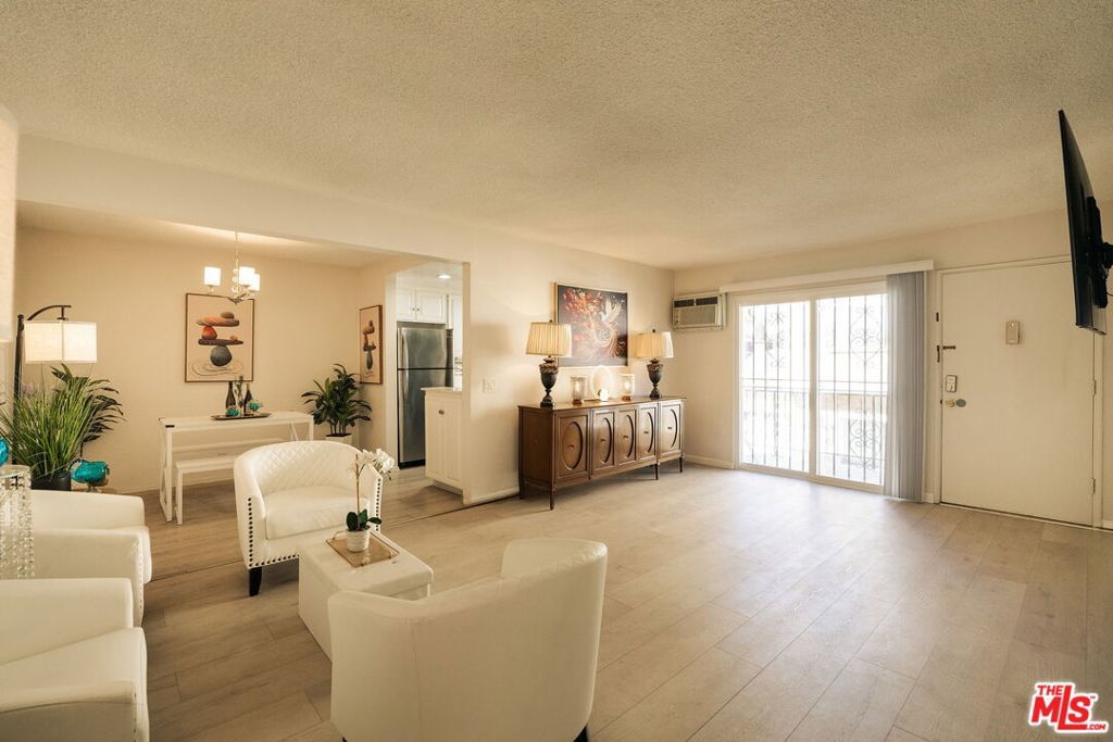 Photo of 1754 N Kenmore Avenue #202, Los Angeles, CA 90027 (MLS # 26655275)