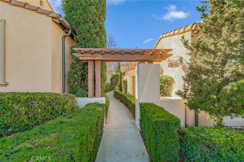 60 Chantilly Irvine CA 92620