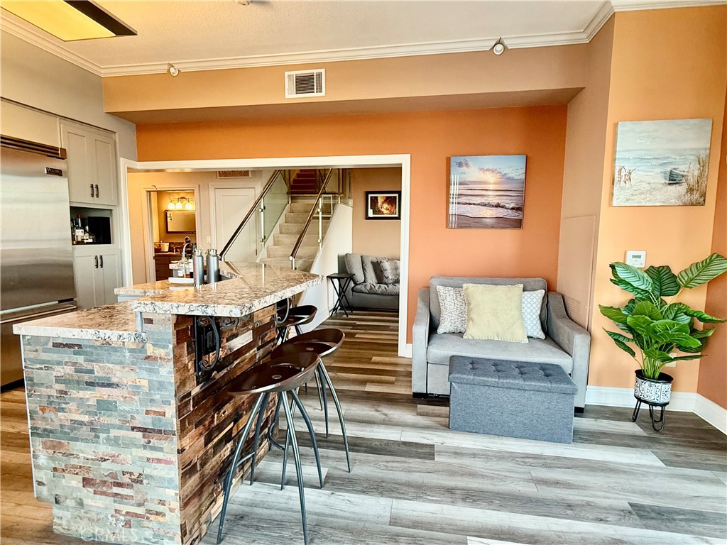 Downtown (DT) - Residential Lease