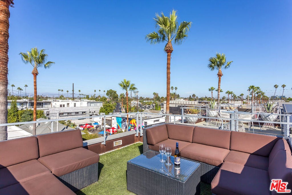 1212 Abbot Kinney Boulevard