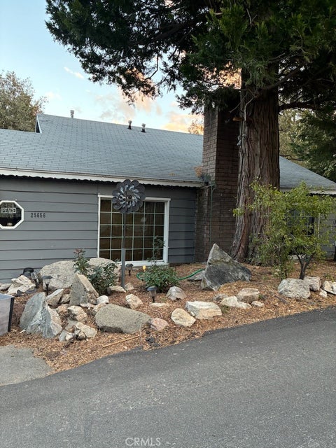 Photo of 25656 Hi Ln LN, Twin Peaks, CA 92391 (MLS # IV26227571)