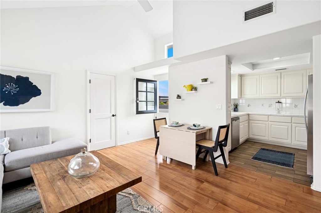 Balboa Island - Main Island (BALM) - Residential Lease