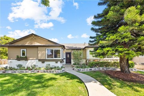 Photo of 1751 W Bowling St, Anaheim, CA 92804 (MLS # OC26082644)