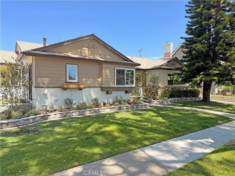 Photo of 1751 W Bowling St, Anaheim, CA 92804 (MLS # OC26082644)